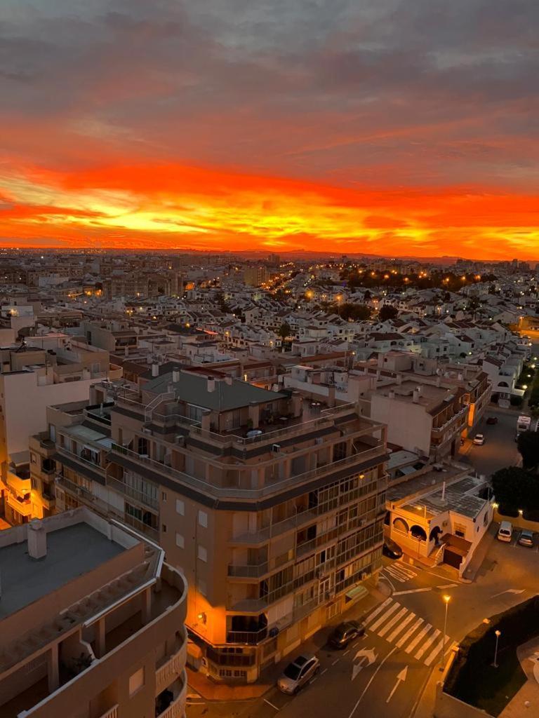 Apartament Tus Vacaciones Junto Al Mar Torrevieja Zewnętrze zdjęcie